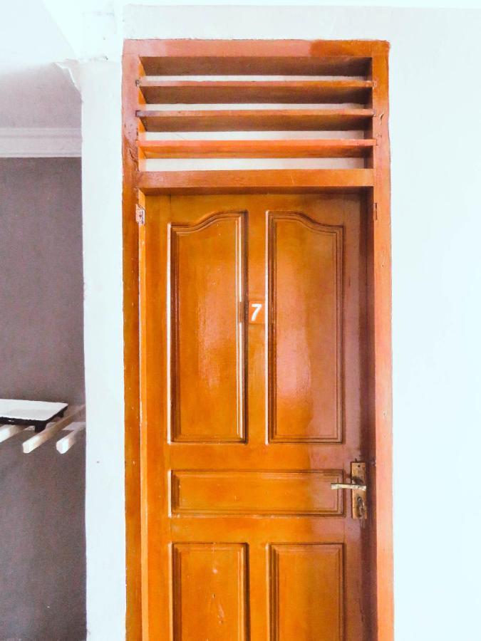 Raffiel Nias Apartment Lagudri Luaran gambar